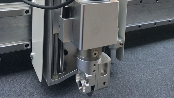 雨傘布全自動電腦裁剪機(jī)