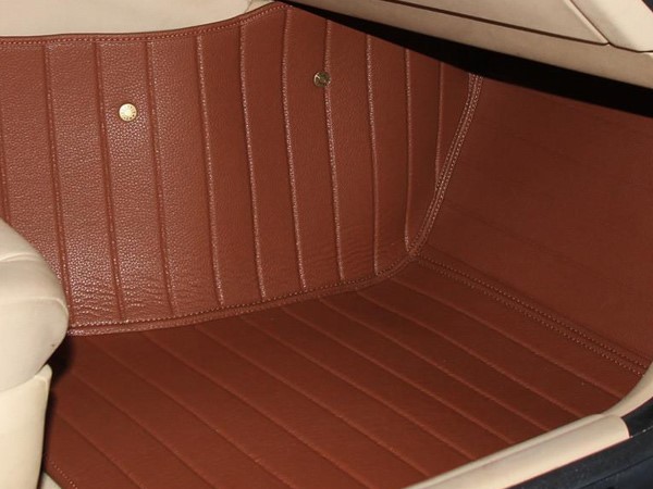 汽車腳墊切割機