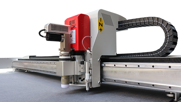 1613小型自動送料