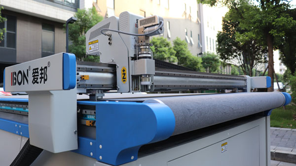 不知道一臺皮套裁剪設備多少錢？那就來看看這份報價單吧