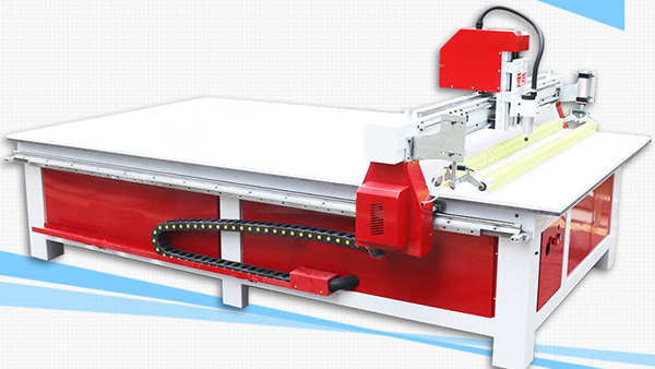 旋轉刀腳墊切割機
