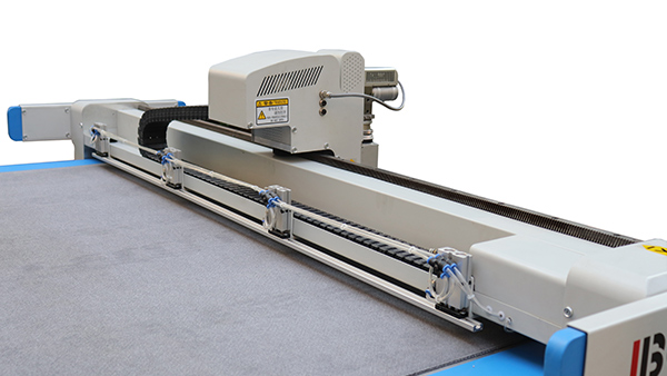 一種用來切割Pvc薄膜的設備